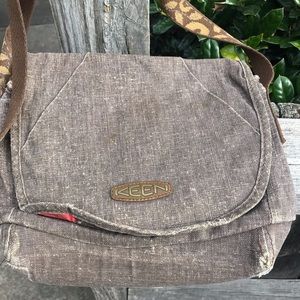 Keen crossbody purse